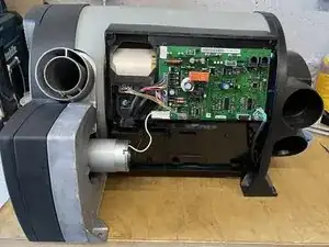 Truma Combi 4 Platinengehäuse / Motorabdeckung Demontage