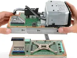 Zentralrahmen entfernen (mit Netzteil)