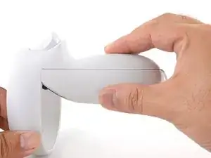 Meta Quest 2 Controller Akku-Abdeckung entfernen