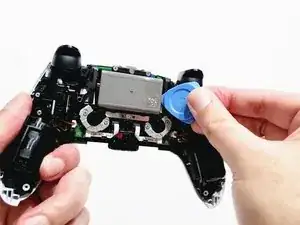 DualSense Edge Akku tauschen