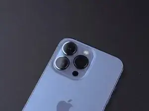 iPhone 13 Pro Hauptplatine entfernen