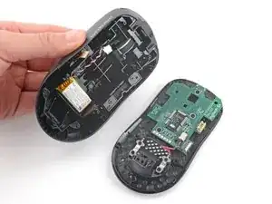 Wie du deine Logitech G Pro X Superlight öffnest