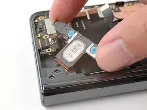 Unterer Lautsprecher