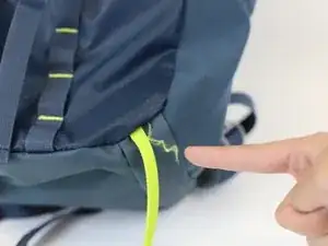 Defekte Schlaufe im Rucksack reparieren