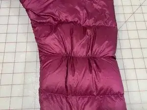 Verzogene Naht an einer Thermojacke beheben