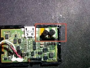 REAL vs. FAKE Bose QC20i  circuit board comparison