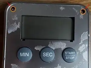 Öffnen des Gehäuses zur Reinigung der Tasten / Kontakte