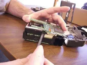 Zugang zum alten Bildschirm erhalten und den neuen Bildschirm einbauen.