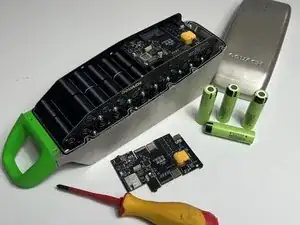 Disassembling Gouach Infinite Battery E-bike Battery