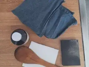 How to Restore Wooden Cooking Utensils